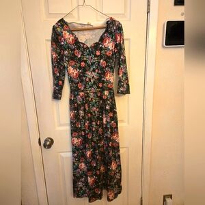 Women's Pettite size Dress.